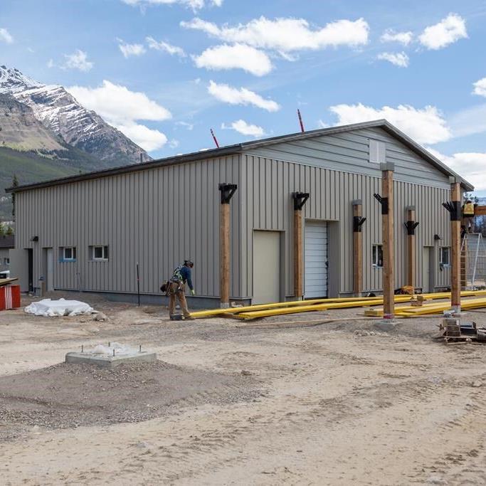 Jasper captive caribou breeding program slowly recovers from summer wildfire